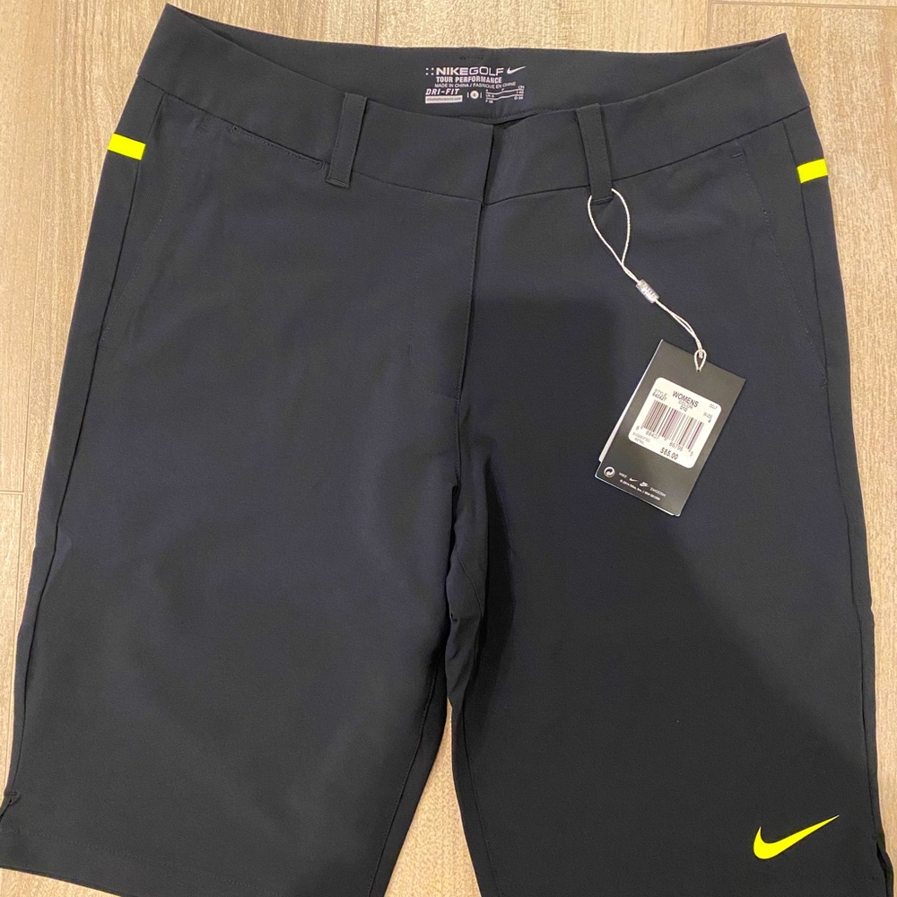 Nike Golf Women’s Shorts Size 4